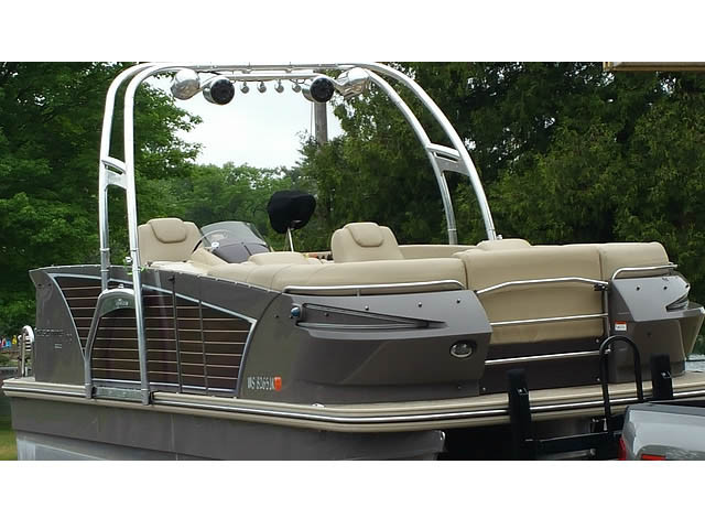 2014 Larson Escape
