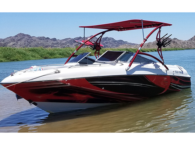 1996 Four Winns Horizon 220