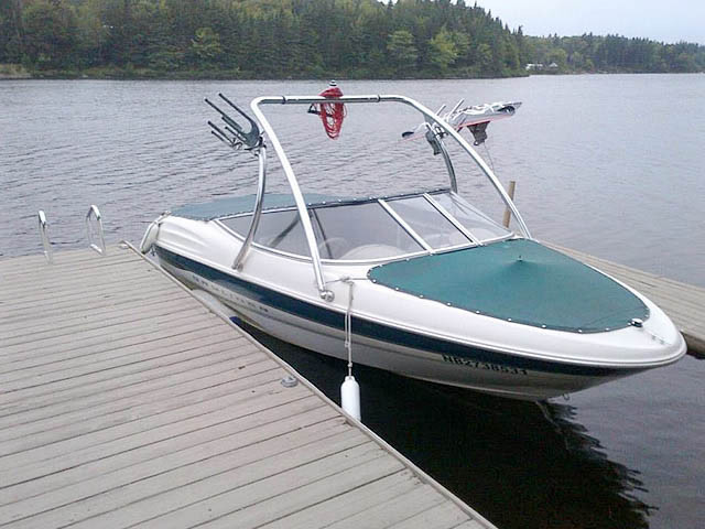 2000 Bayliner 1850 Capri LX