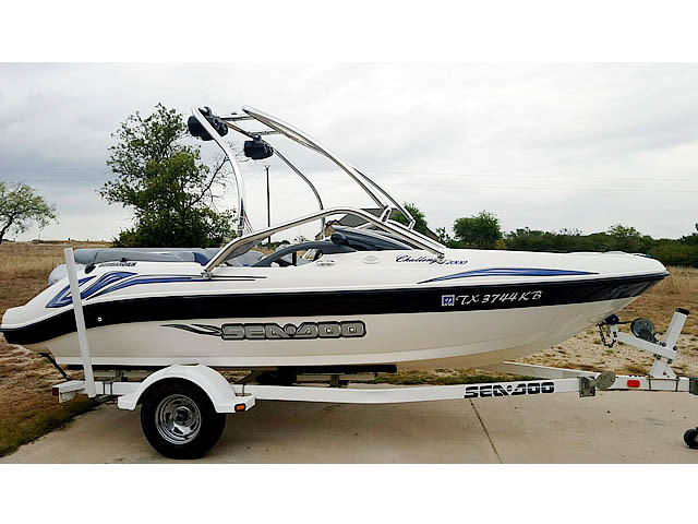 2004 Seadoo Challenger 2000 with Airborne Tower — customer install photo