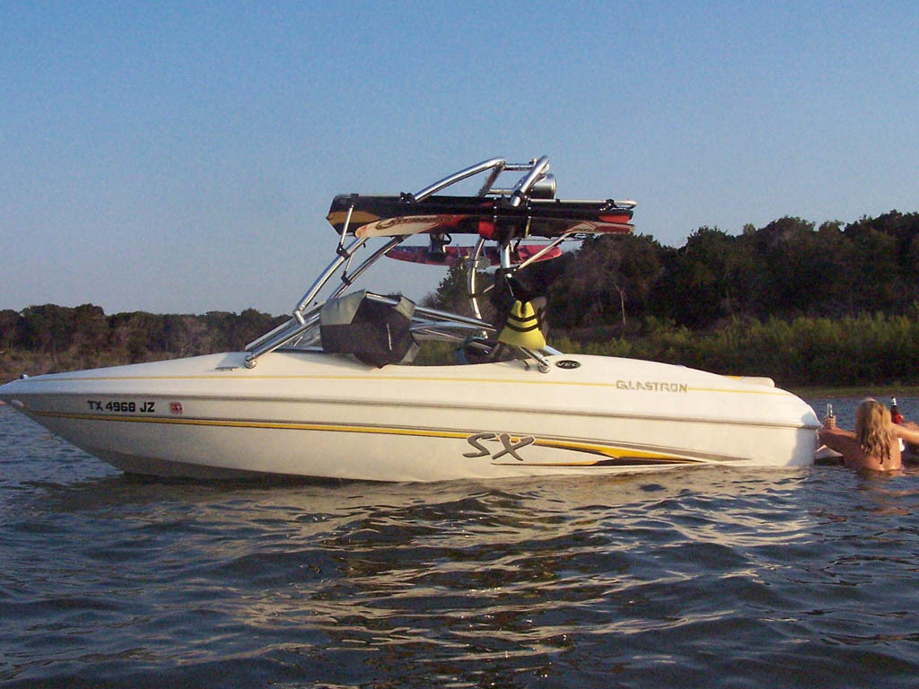 2004 Glastron SX195 with Airborne Tower — customer install photo