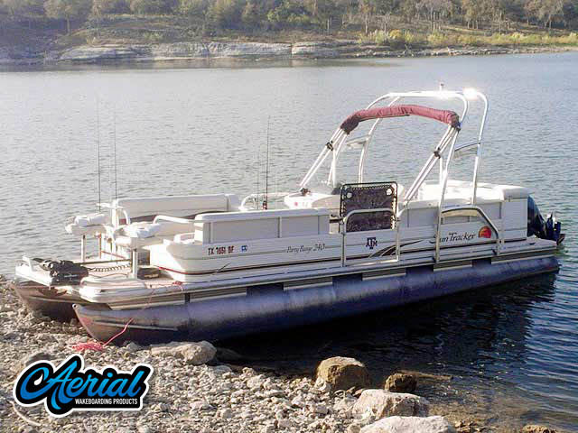 2010 SUN TRACKER Party Barge 240 with F250 Pontoon Tower — customer install photo