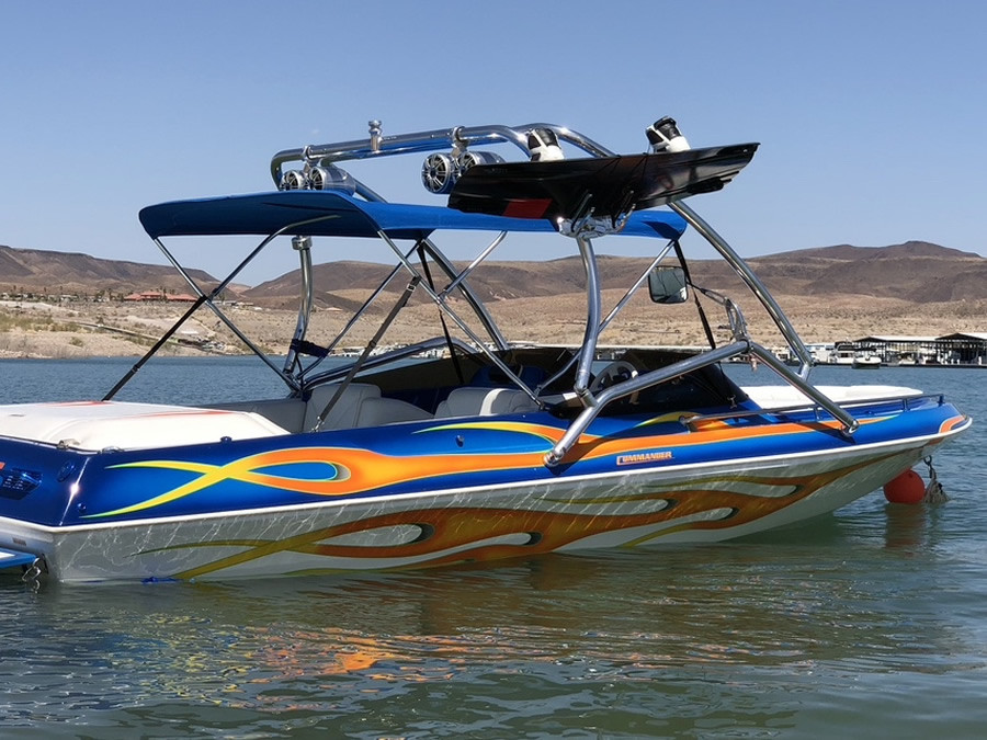2005 Commander 2100 LX