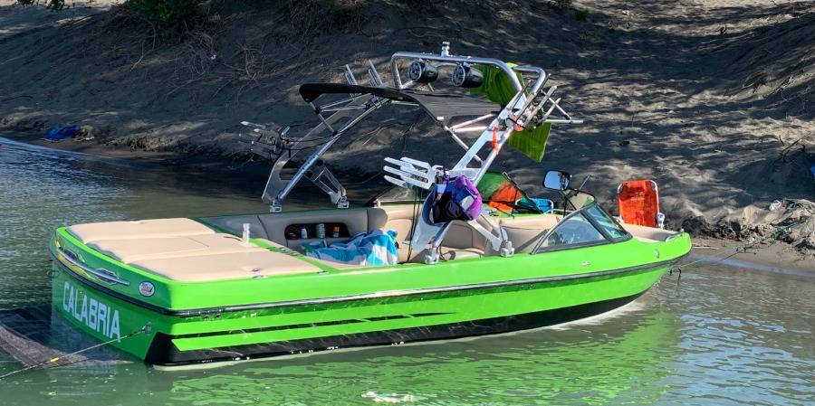 2004 Calabria Cal Air Pro-V with FreeRide Wakeboard Tower, customer install photo