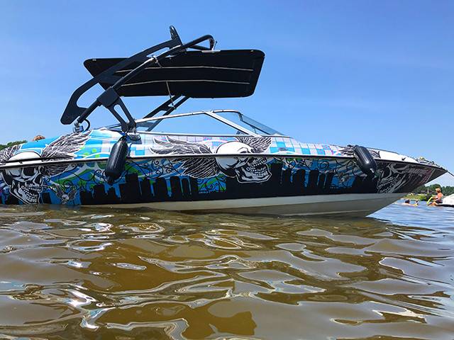 1996 Regal Valanti 202SE with FreeRide Wakeboard Tower — customer install photo
