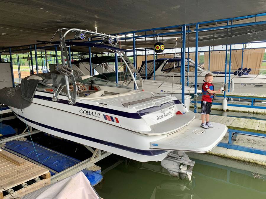 2000 Cobalt 252 with FreeRide Wakeboard Tower