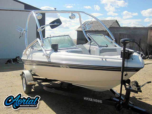 2001 Four Winns Horizon 170 with Airborne 2.0 Wakeboard Tower