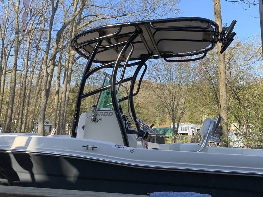 2014 Robalo R180 with SG900 Boat T-Top