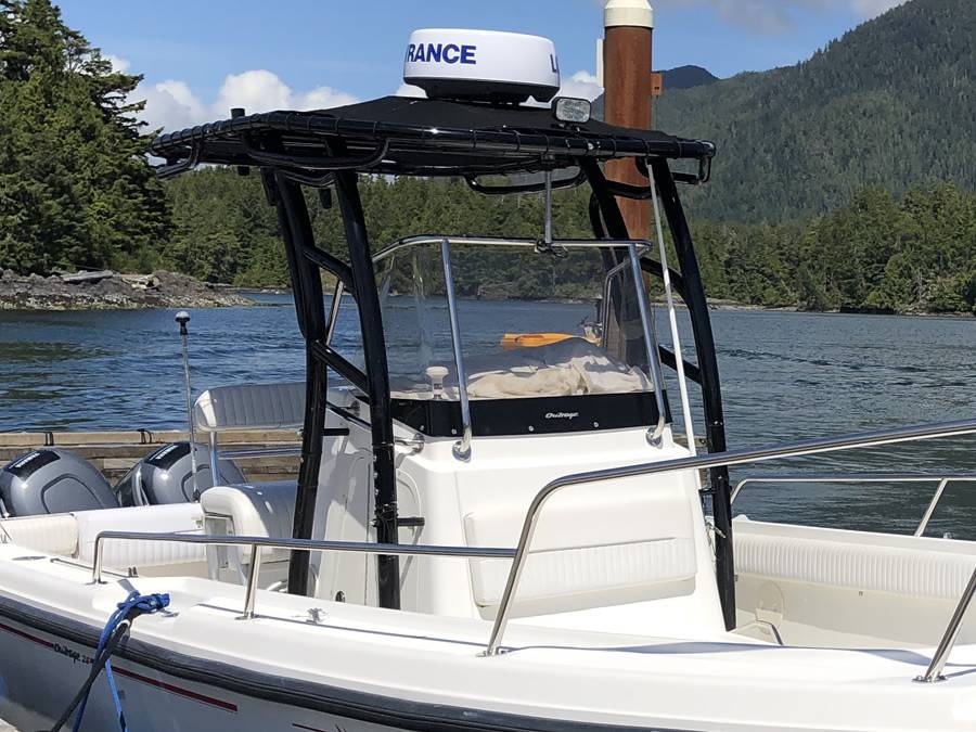 2001 Boston Whaler 26 Outrage with SG900 Boat T-Top