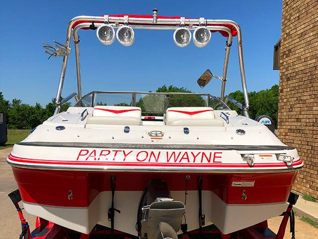 2007 Four Winns H220 with Airborne Wakeboard Tower
