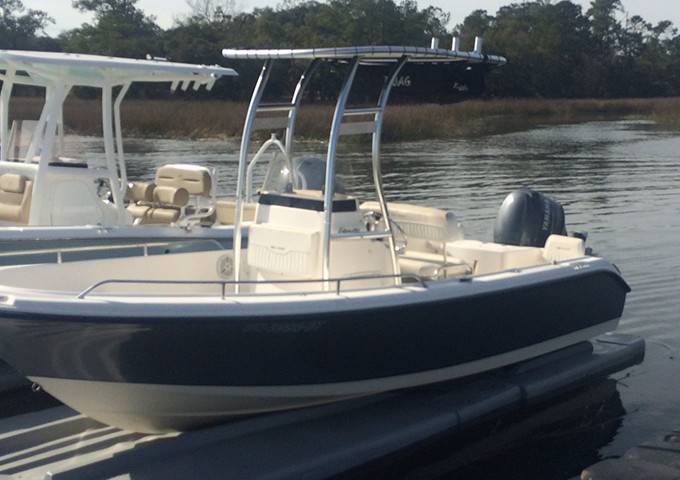 2005 Sea Hunt Triton 186 with SG300 Boat T-Top