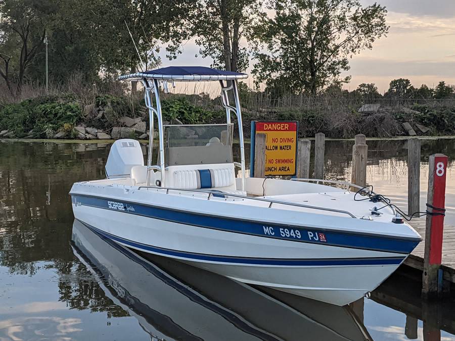 1992 Scarab Sportster with SG600 Boat T-Top