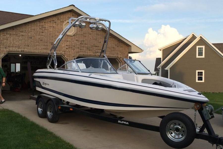 2000 Supra Santera with FreeRide Wakeboard Tower