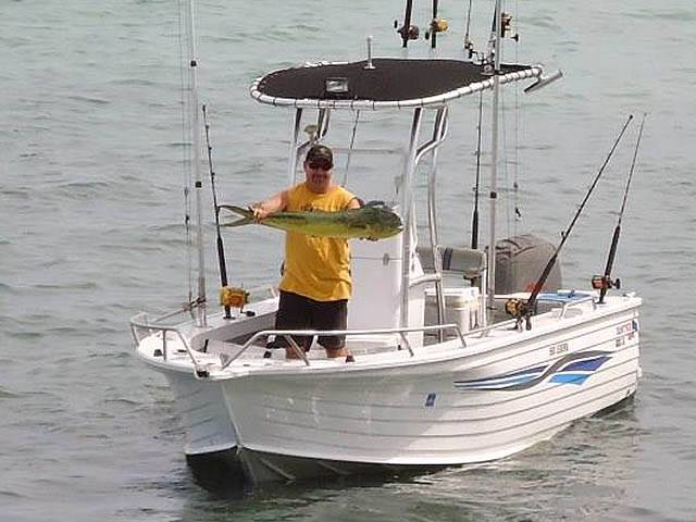 Quintrex 18 C/C with SG600 Boat T-Top