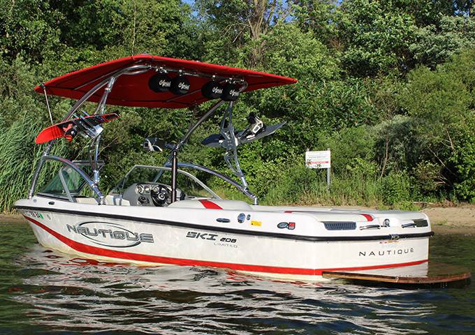 2005 Nautique 206 Limited with Assault Wakeboard Tower