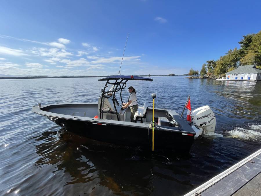 1998 Custom Hull Keel with SG600 Boat T-Top
