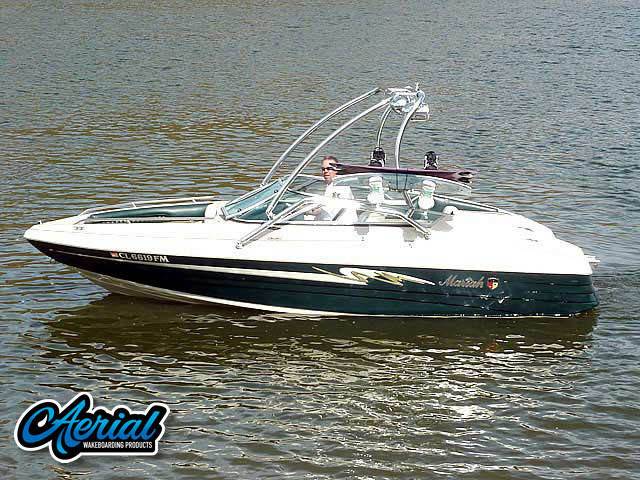 1997 Mariah Shabba 198SE with Airborne 2.0 Wakeboard Tower — customer install photo