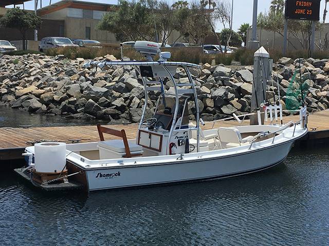 1988 Shamrock Center Console with SG300 Boat T-Top
