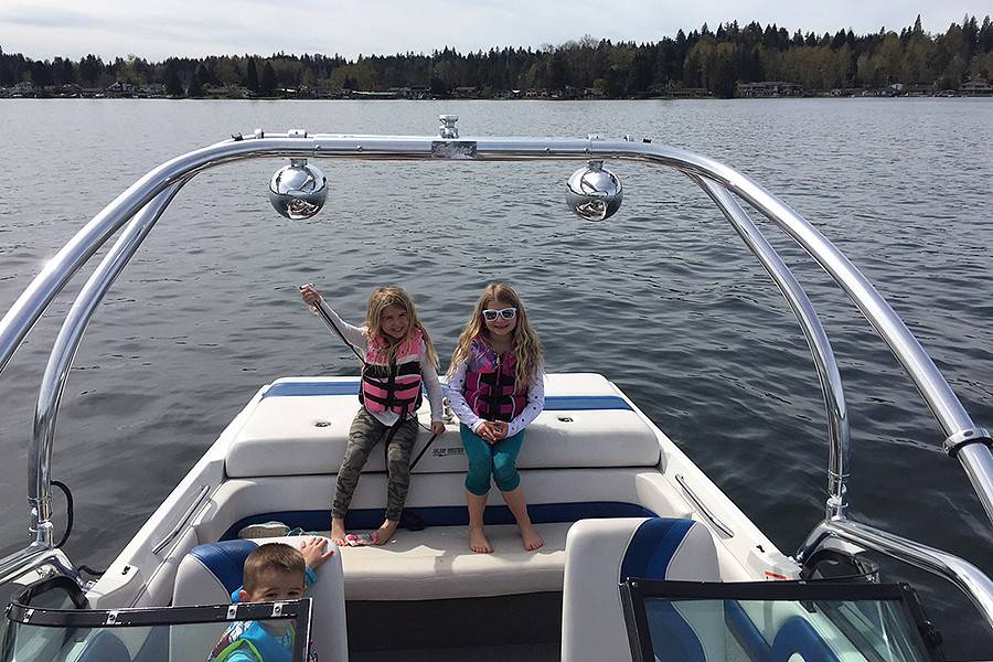 1999 Bluewater Mirage with Airborne Wakeboard Tower