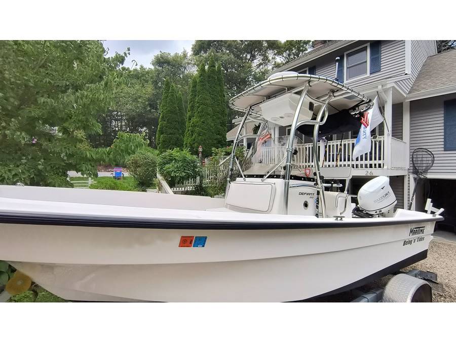 2021 Maritime 210 Defiant with SG600 Boat T-Top