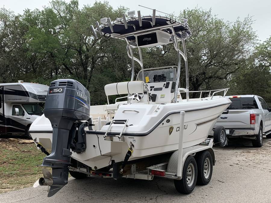 2003 Century 2000 Center Console with SG600 Boat T-Top