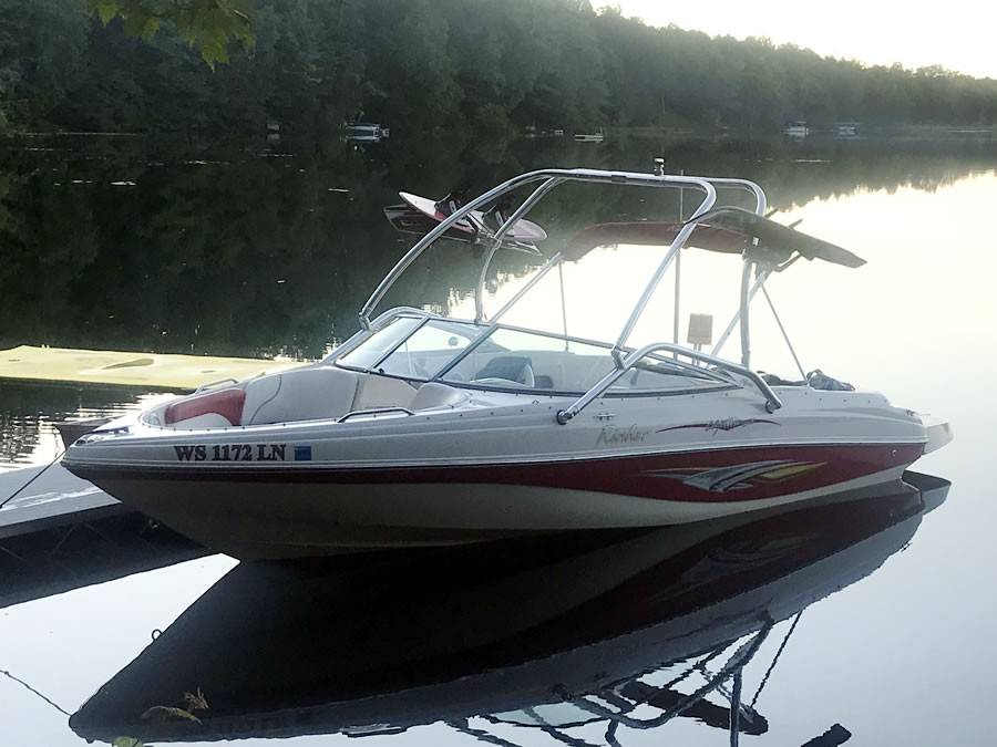 2004 Rinker 212 with Airborne Wakeboard Tower