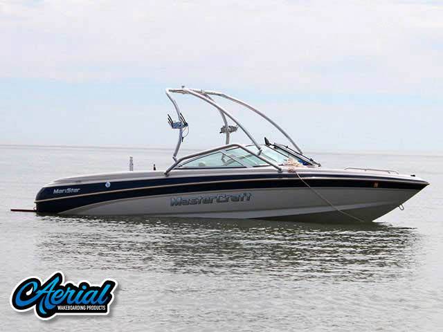 1999 MasterCraft MariStar 210 with Airborne Wakeboard Tower