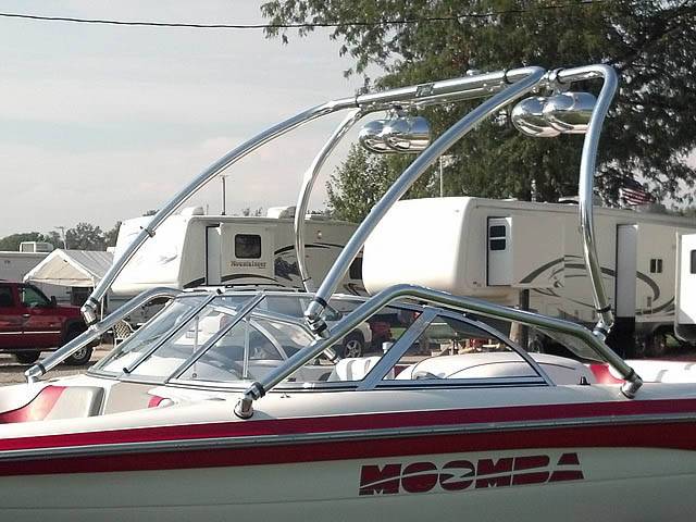 2002 Moomba Outback LS with Airborne Wakeboard Tower
