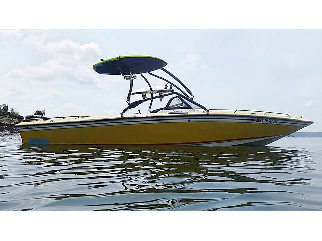 1986 Supra Saltare with Airborne Wakeboard Tower