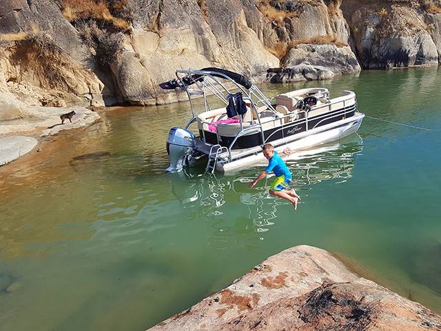 2017 SunChaser 8520