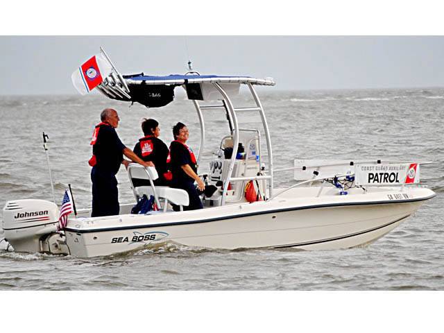 2005 Sea Boss 1800CC with SG300 Boat T-Top