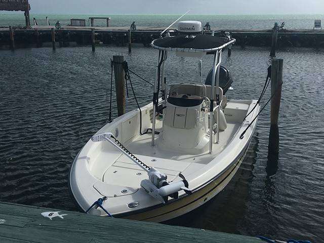 2006 Hydra-Sports Bay Boat with SG600 Boat T-Top