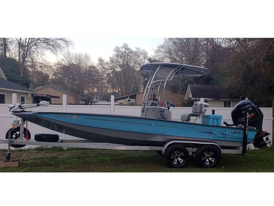 2021 Xpress 22HB with SG600 Boat T-Top, customer install photo