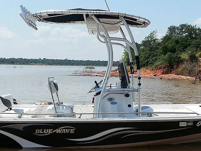 2008 Blue Wave 190 Deluxe with SG600 Boat T-Top