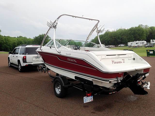 1992 Regal Valanti 200 bowrider with Ascent Wakeboard Tower