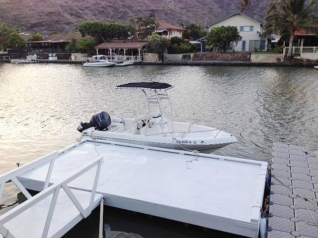 2012 Sea Fox 18 Foot Center Console with SG300 Boat T-Top