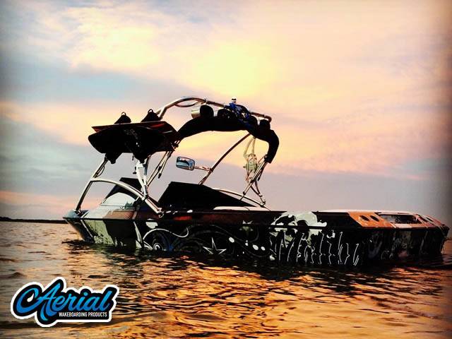1985 Malibu Sunsetter with Assault Wakeboard Tower