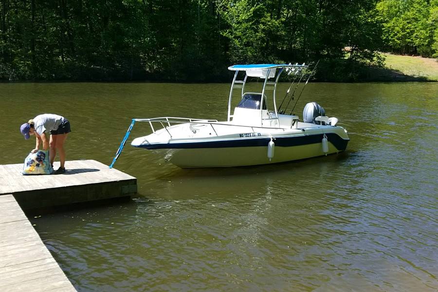 2004 VIP Boats 196ccf with SG300 Boat T-Top