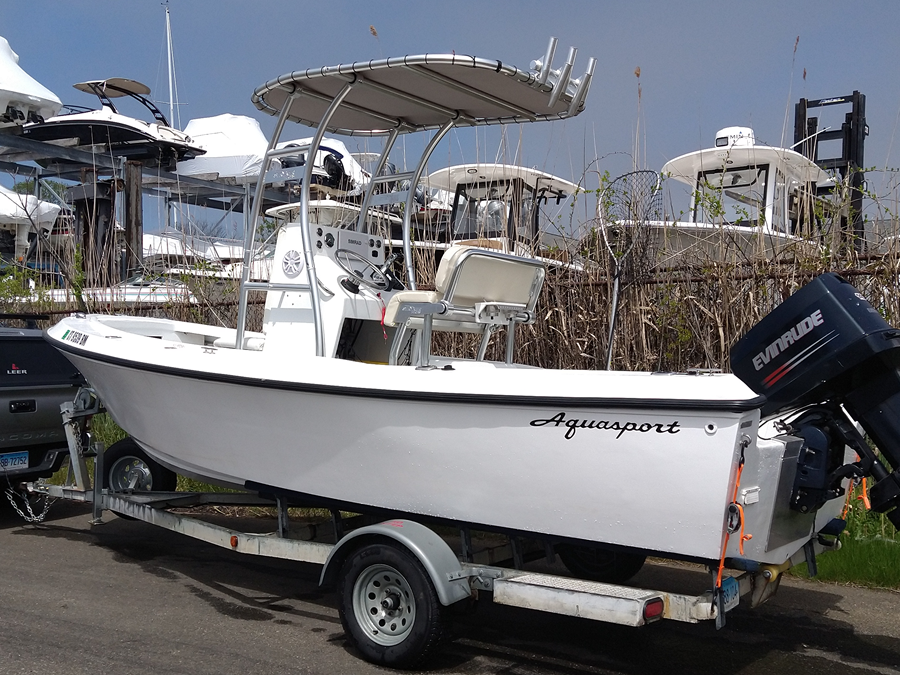 1977 Aquasport 19-6 with SG300 Boat T-Top