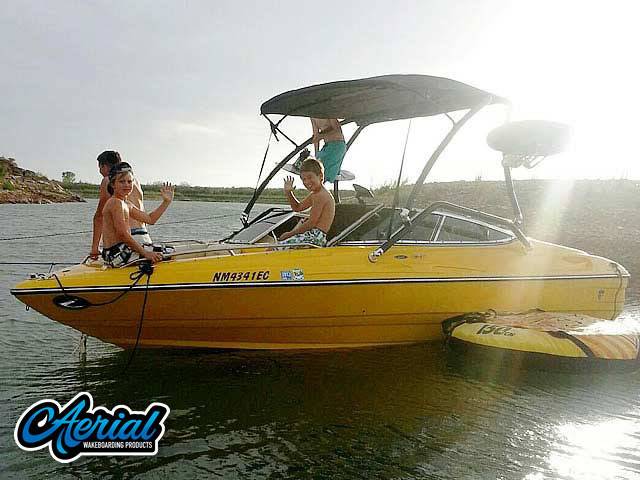 2001 Mariah Z212 with Airborne Wakeboard Tower