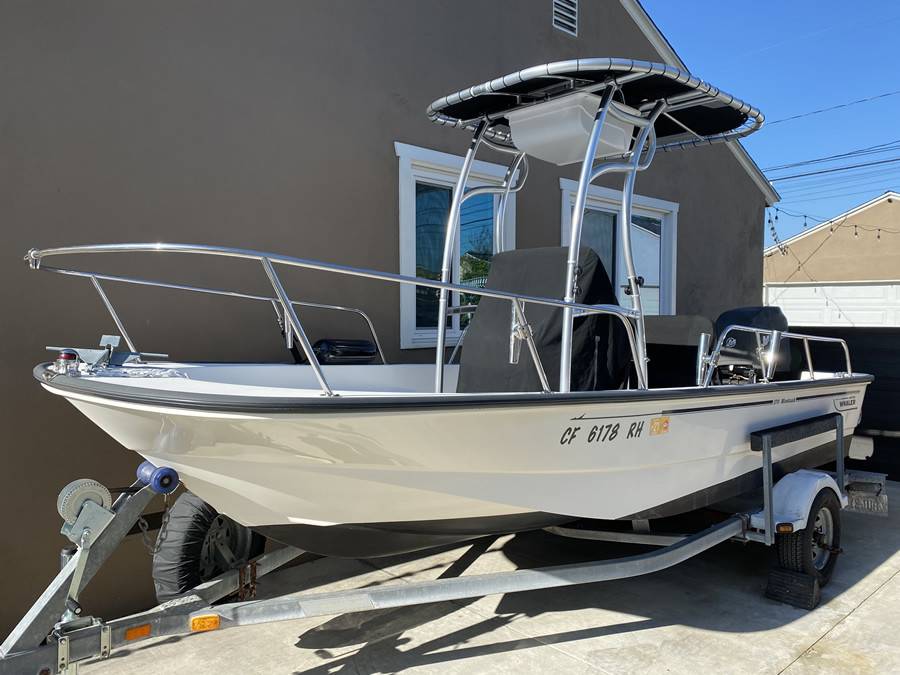 2006 Boston Whaler Montauk with SG600 Boat T-Top