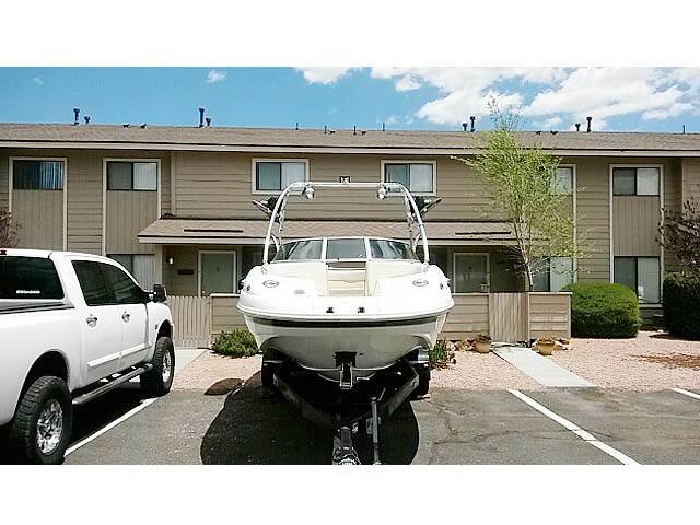 2004 Chaparral 234 with Assault Wakeboard Tower
