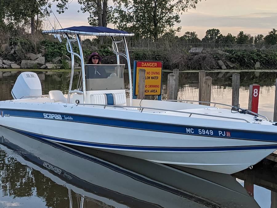 1992 Scarab Sportster with SG600 Boat T-Top