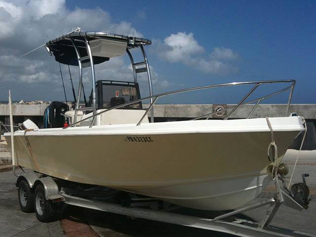1984 Mako 20 cc with SG300 Boat T-Top, customer install photo