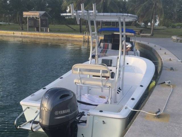 2017 Sportsman Island Reef 19' with SG300 Boat T-Top