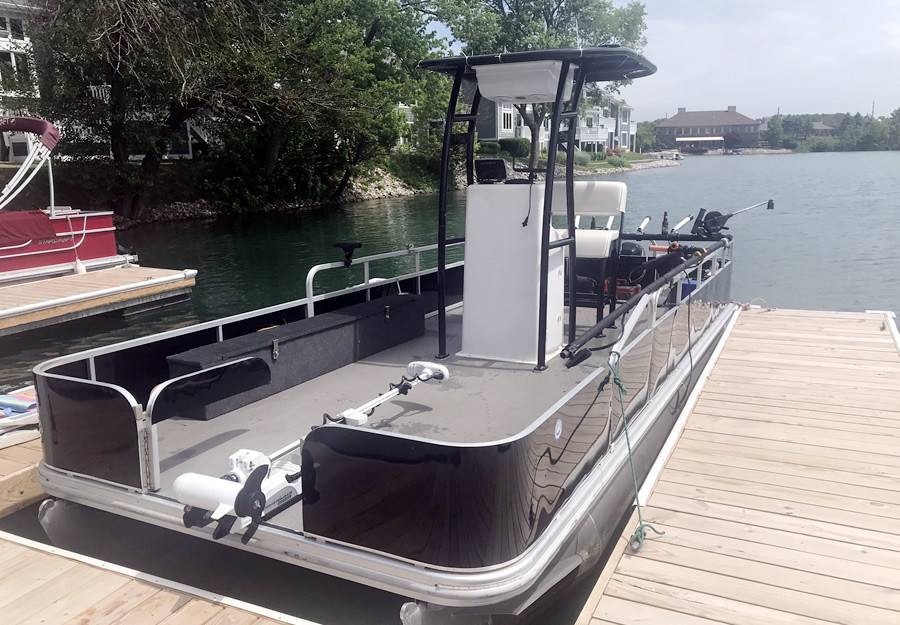 2002 Bennington 20' with SG300 Boat T-Top