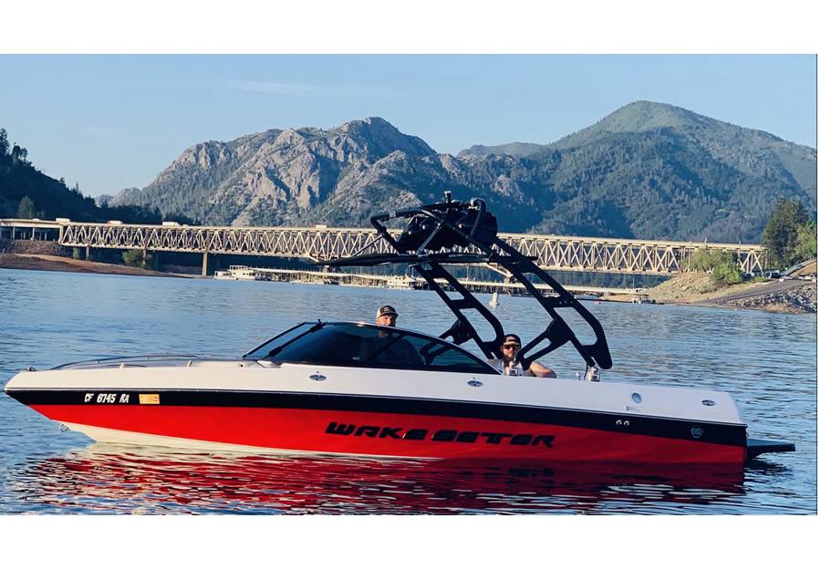 2003 Malibu Wakesetter VLX with FreeRide Wakeboard Tower