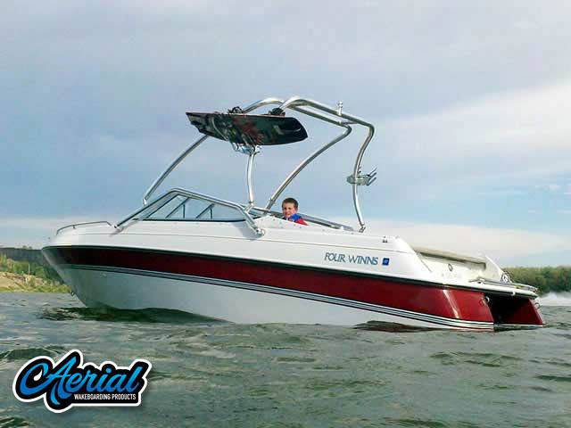 1995 Four Winns Horizon 200 with Airborne 2.0 Wakeboard Tower
