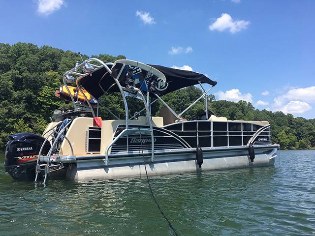 2014 Godfrey Sanpan 2500 FE BAR with F250 Pontoon Wakeboard Tower — customer install photo