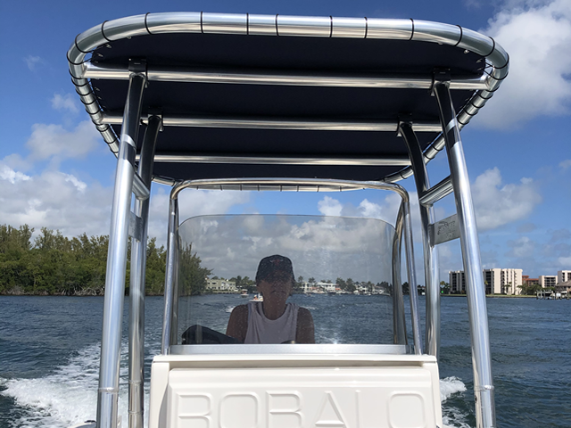 2017 R222 ES Robalo with SG300 Boat T-Top